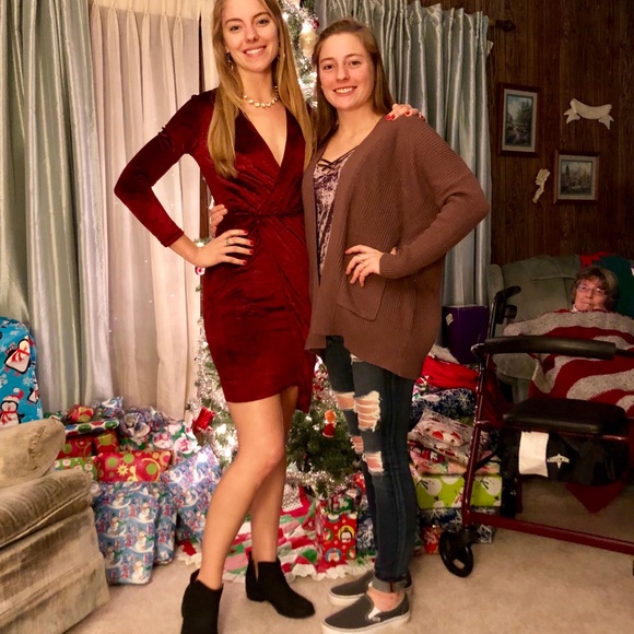 Meet your Posher, Jennifer - Picture 3 of 6